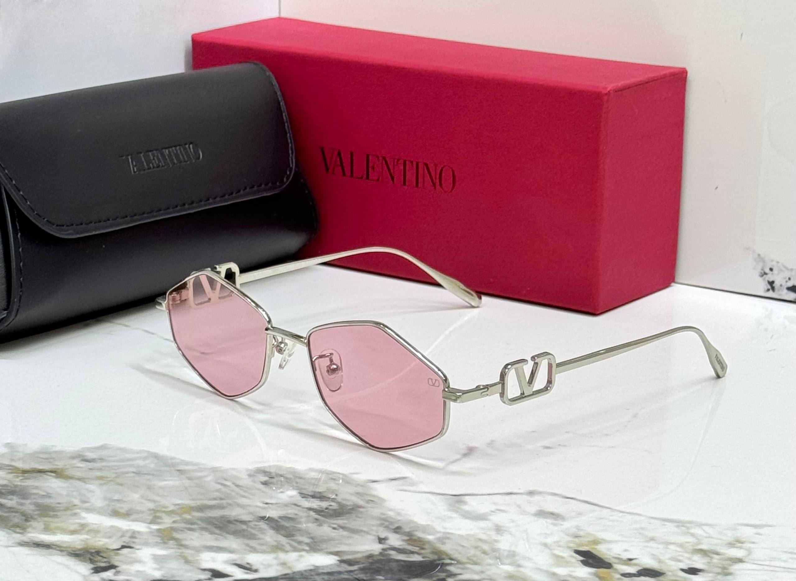 Sunglasses with Magnetic Clip