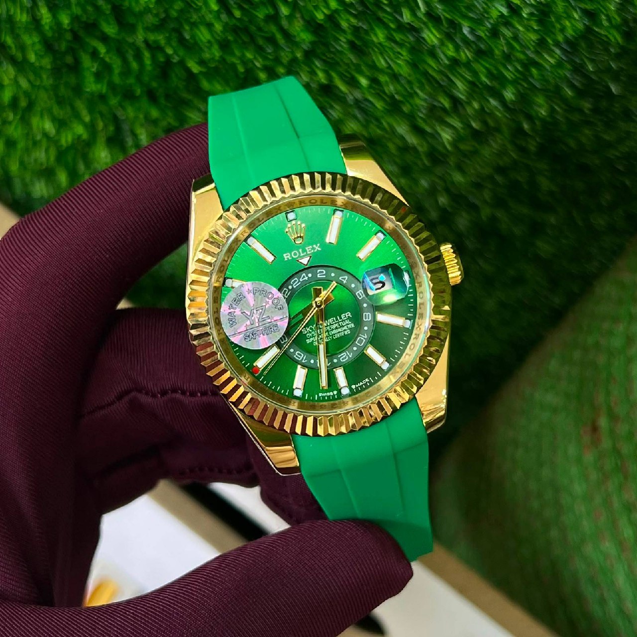 Ceramic Watch · Metal Bezel