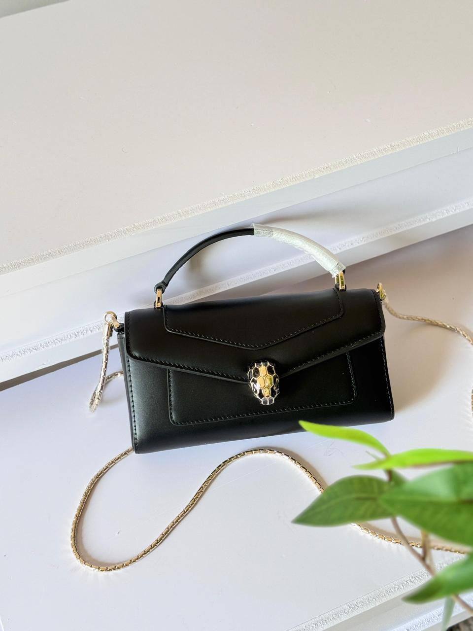 Hobo Bag · Minimalist